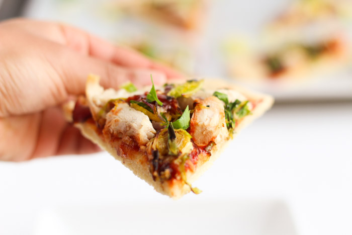 Paleo Sriracha BBQ Chicken Pizza. Grain-free, dairy-free and ready in under an hour! #paleo #glutenfree #healthy 