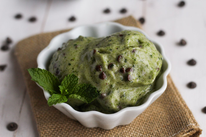 Healthy Mint Chocolate Chip Ice Cream | Dairy-free, Paleo and has a secret serving of veggies!
