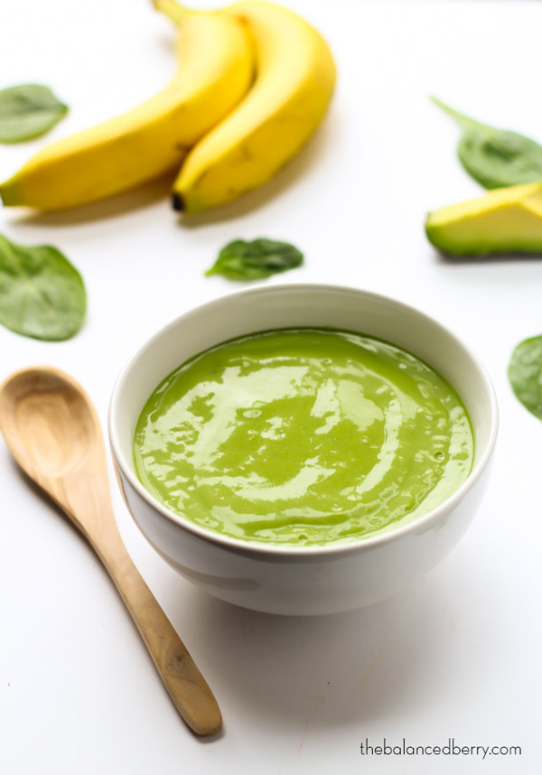 The Best Green Smoothie Bowl - creamy, delicious and ready for all of your favorite toppings! via thebalancedberry.com