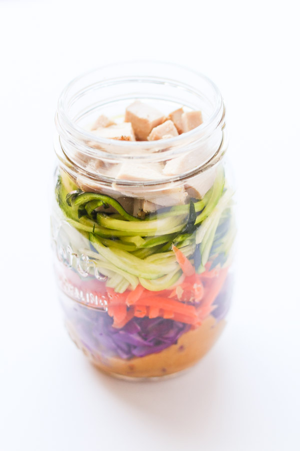 Easy Packed Lunch: Zucchini Noodle Salad with Spicy Peanut Sauce