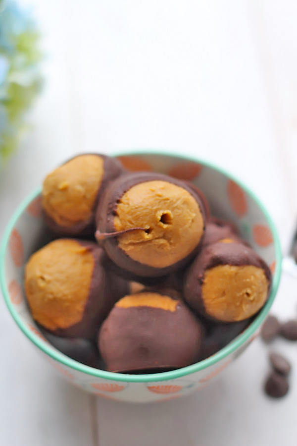 Healthy Pumpkin Buckeyes - a lighter fall-inspired take on the classic treat!