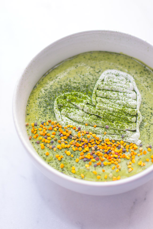 This energizing bowl is like a matcha latte in smoothie form. Packed with antioxidants, and a serving of veggies, this smoothie bowl is the perfect way to start your day on a healthy note!