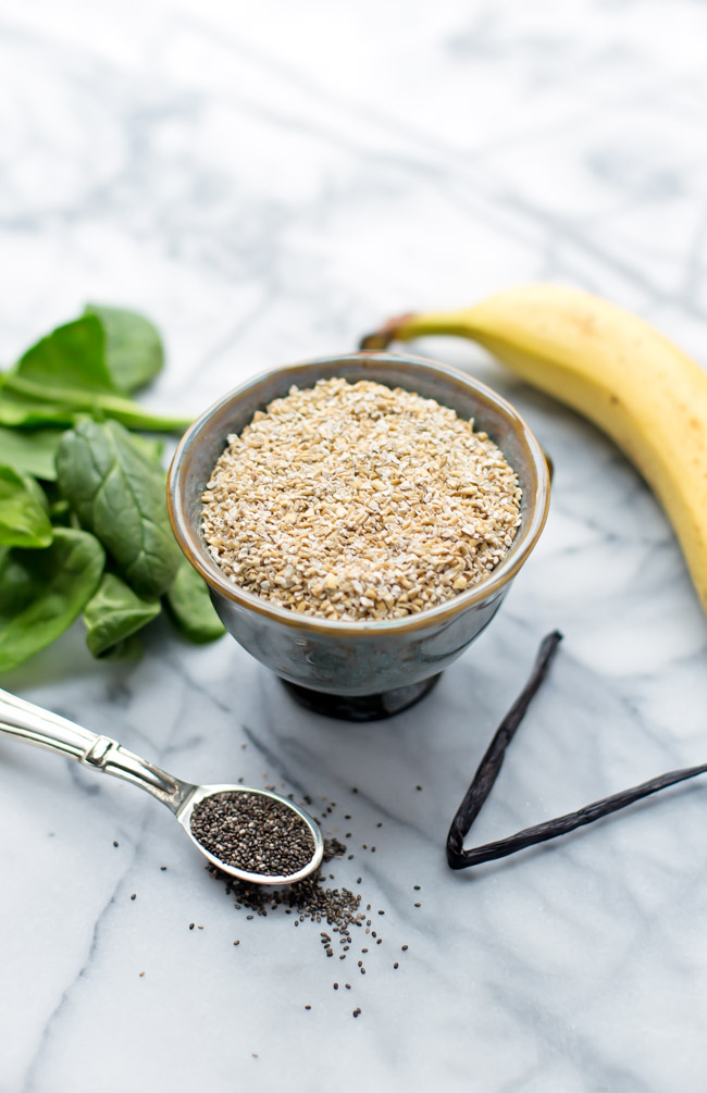 This lean, green vanilla bean steel cut oatmeal is a healthy breakfast all-star! It is the perfect way to sneak some extra veggies in at breakfast.