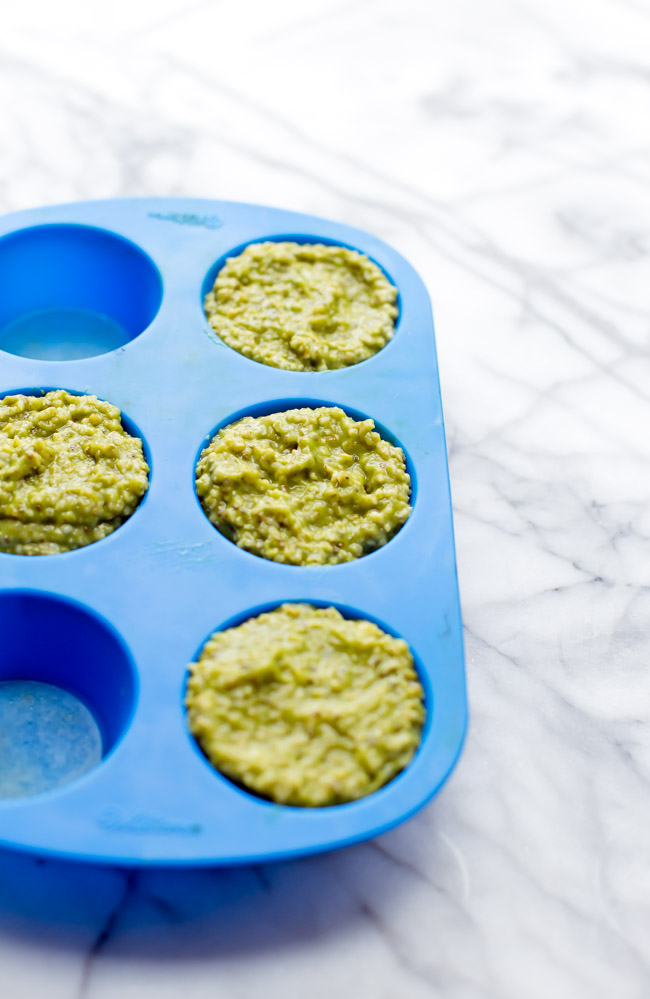 This lean, green vanilla bean steel cut oatmeal is a healthy breakfast all-star! It is the perfect way to sneak some extra veggies in at breakfast.