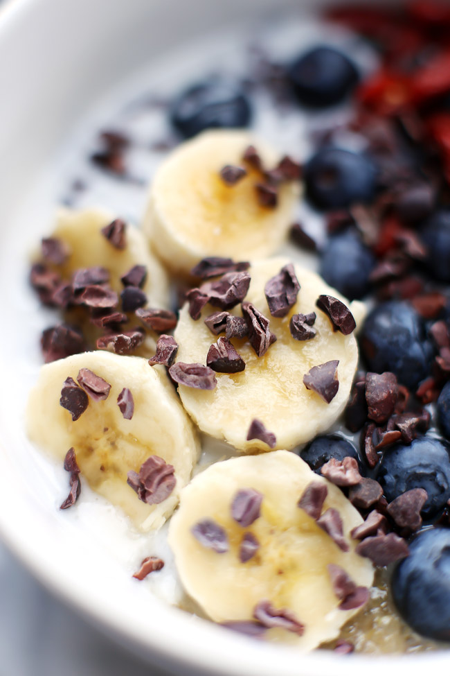 These superfood-packed quinoa breakfast bowls are creamy, satisfying and bursting with nutrients!