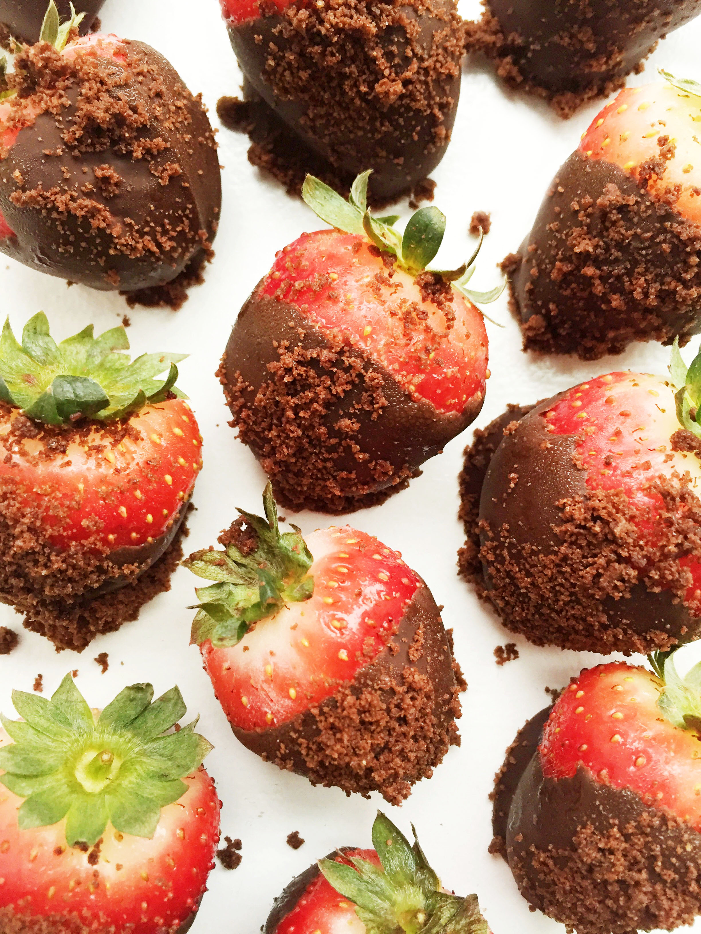 Gluten Free Cookie Dusted Dark Chocolate Covered Strawberries, the perfect indulgent yet healthy treat