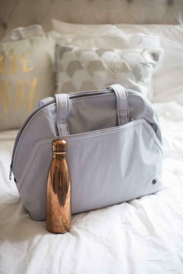 How to Pack Your Gym Bag when you're crazy busy - tips and must-haves for on the go!