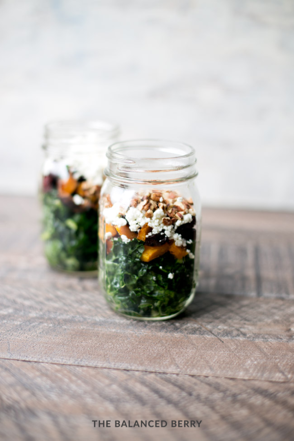 This fall harvest mason jar salad is super simple, flavorful and makes the perfect lunch on the go.