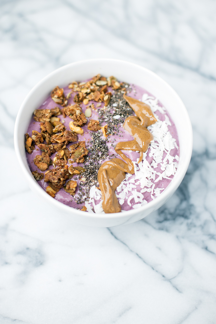 This sweet potato smoothie bowl is creamy, delicious and packed with healthy ingredients. It makes the perfect post-workout breakfast.