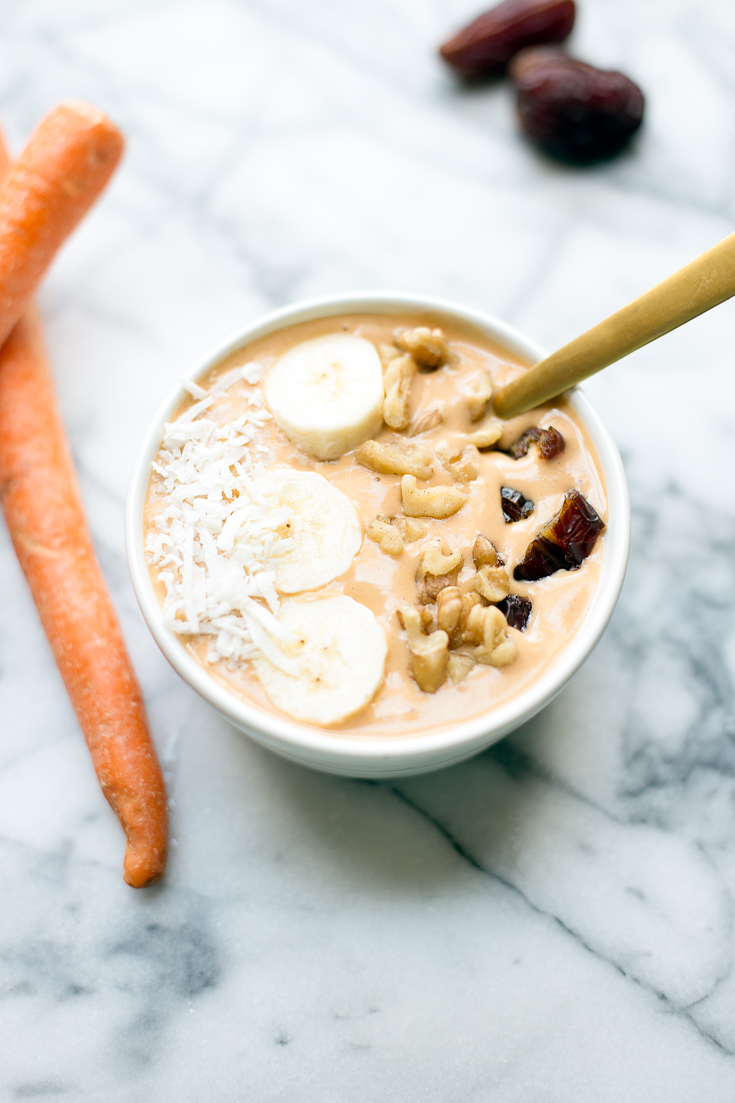 This Healthy Carrot Cake Smoothie Bowl is like having carrot cake for breakfast! It is absolutely delicious and even has two servings of veggies!