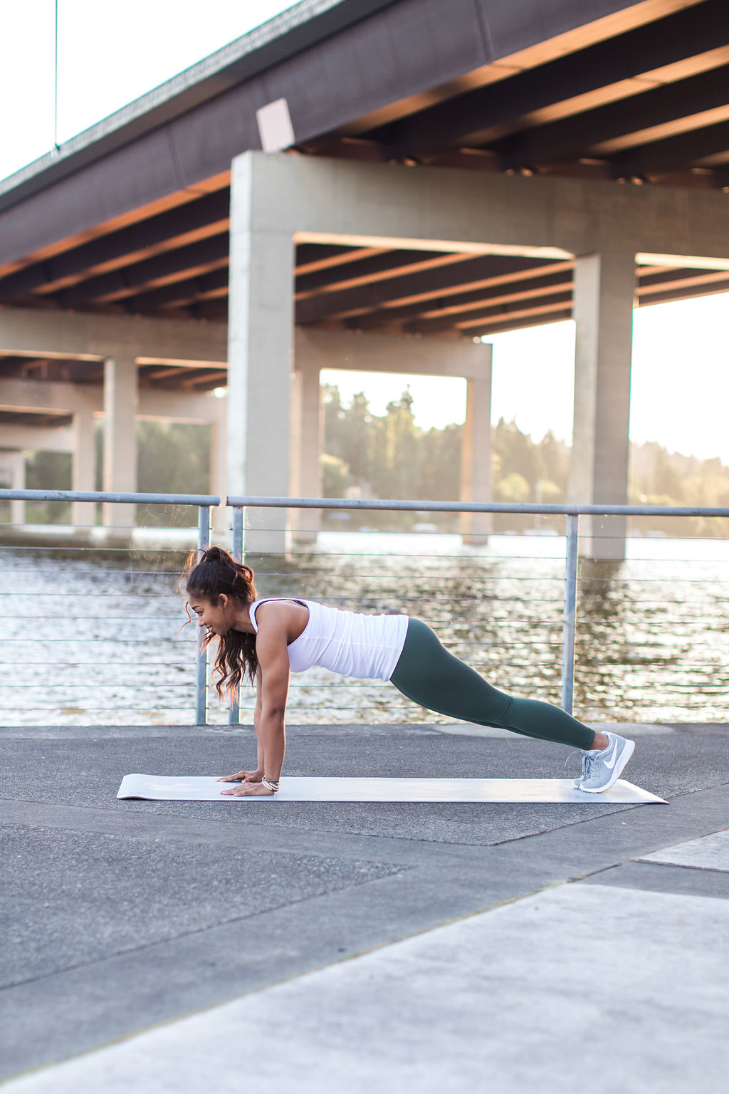 This 10-minute routine will strengthen your entire core revealing a toned, refined midsection.