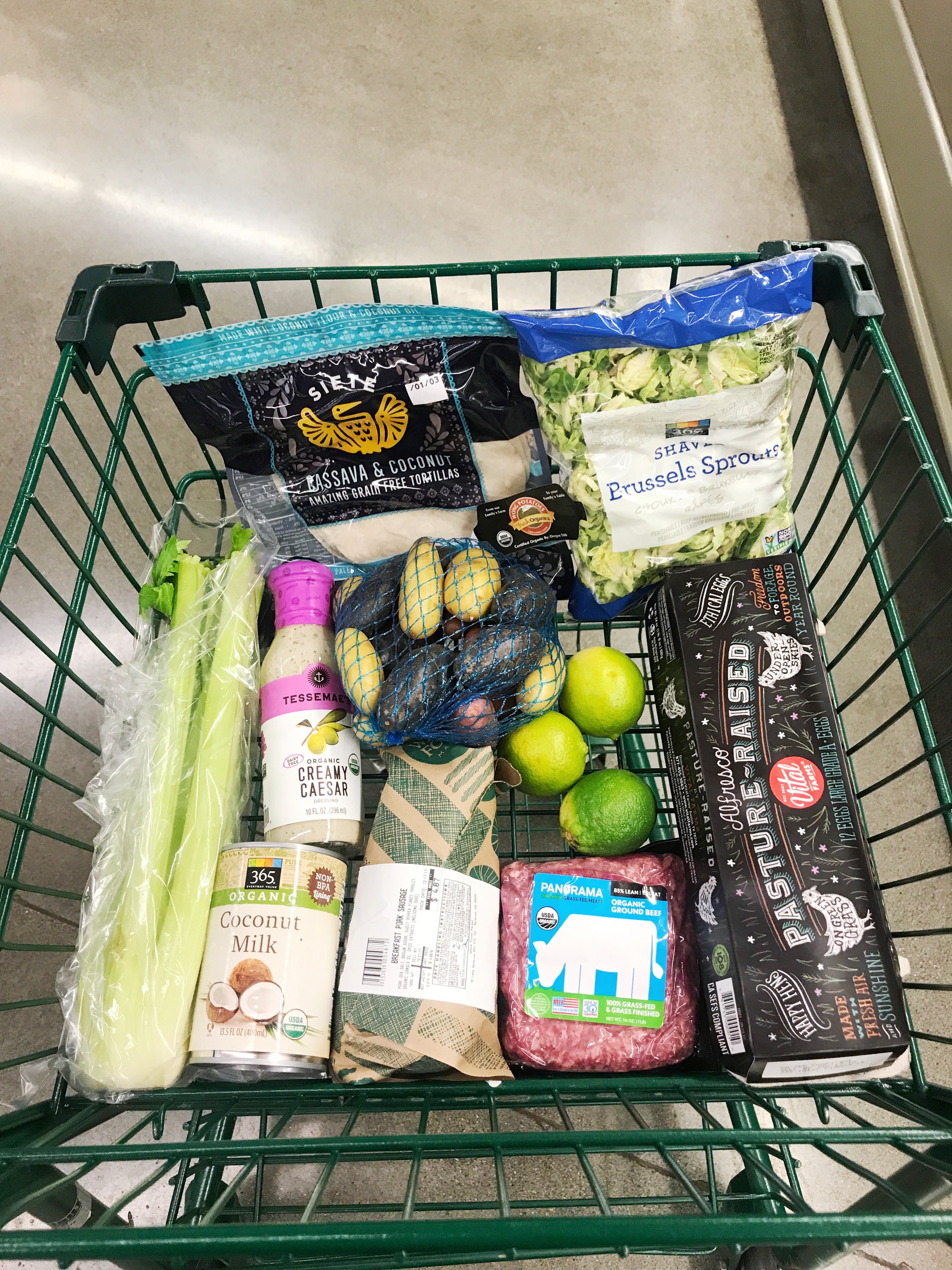 Take a look behind the scenes and peek into my grocery cart. Bonus: you can download a grocery list and meal planning printable!